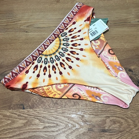 Agua Bendita Penelope Leva High Waist Reversible Swim Bottom Size XL Reg. $130 - Picture 7 of 11